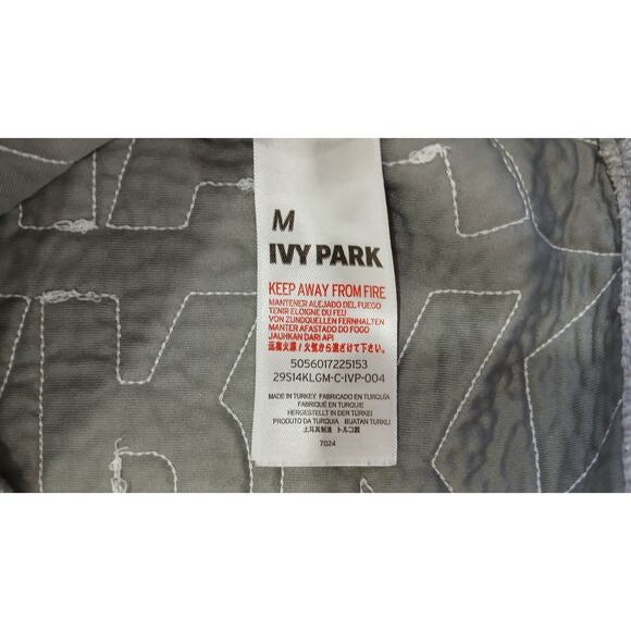Ivy Park Quilted Gray Crewneck Sweatshirt Size Medium - Picture 7 of 7